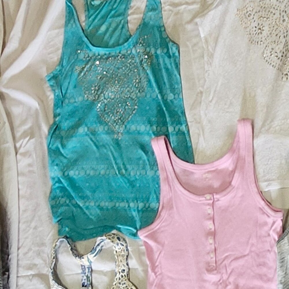 Various brands womans summer tops total 8  size junior Large - Picture 3 of 8